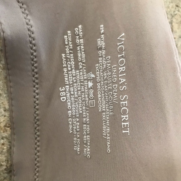 SOLD Victoria’s Secret bra - Picture 3 of 6